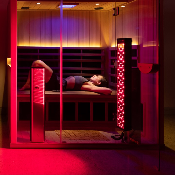 Sauna con luz roja